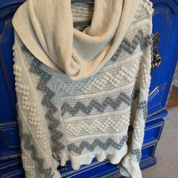 Caren Forbes Cowl Neck Sweater Poncho Woven Ruffle - Picture 2 of 3